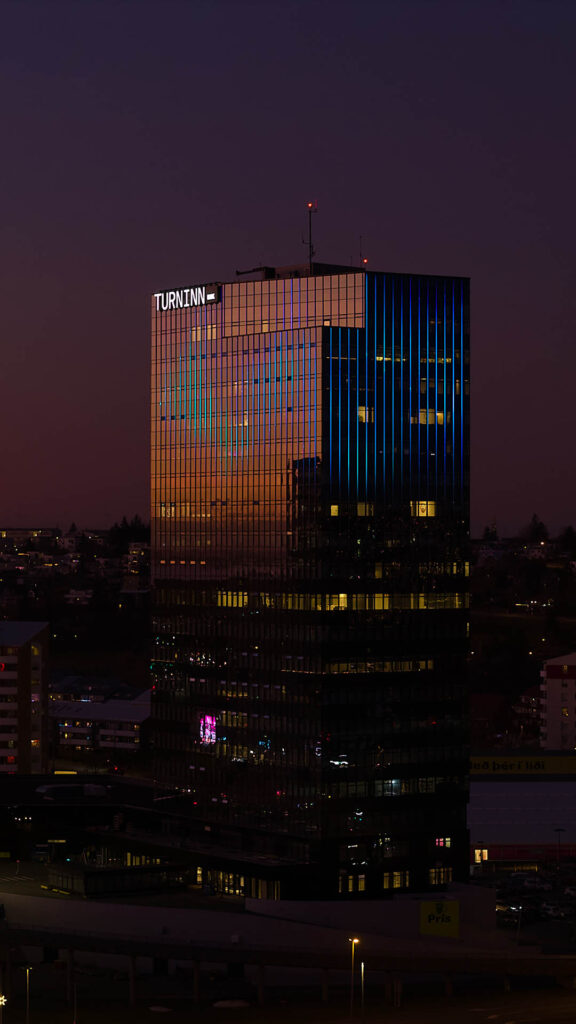 Turninn blá ljósasena